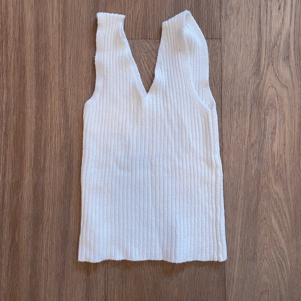Brandy Melville white top